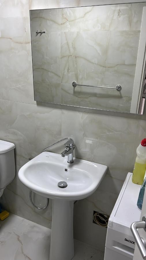 Hq Apartment In Center Tiranë Ngoại thất bức ảnh